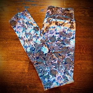 LuLaRoe leggings pink blue paisley NWOT